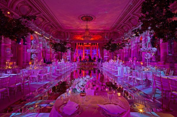 Romantic Ceremony in the Round Wedding at The Plaza Hotel