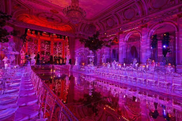 Romantic Ceremony in the Round Wedding at The Plaza Hotel